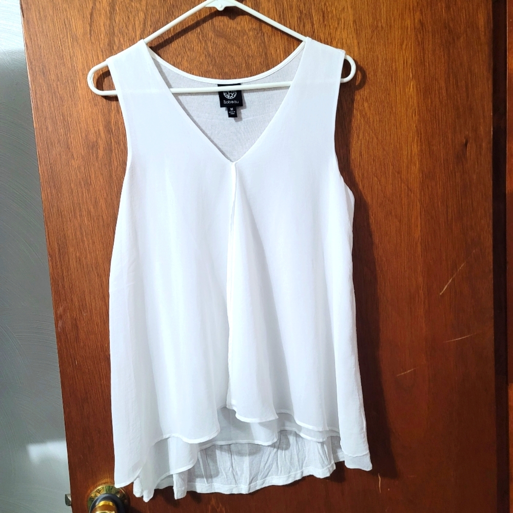 Bobeau Flowy Layered Top. Size M.  (326)